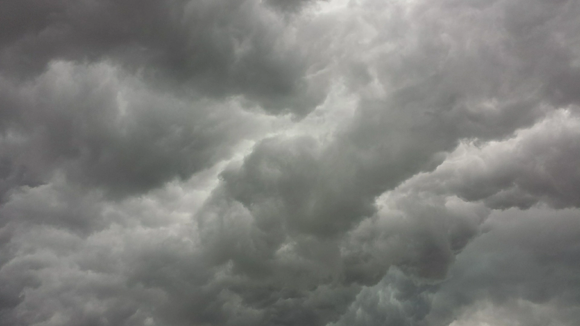 DMI: Tirsdag blæser vinden nogle steder med stormstyrke