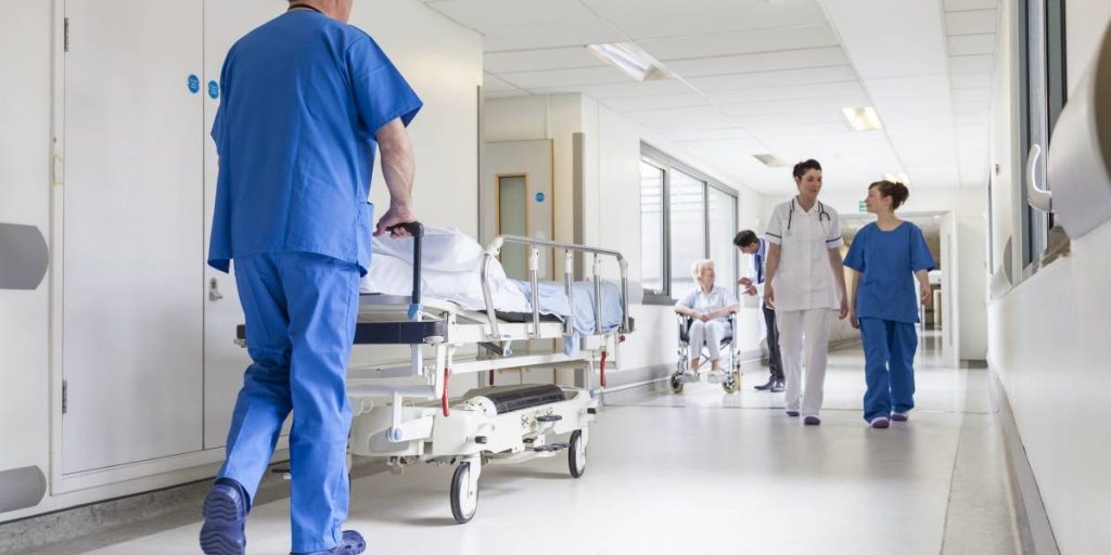 Nu sker der noget: Hospitalledere bliver klædt på til den digitale fremtid