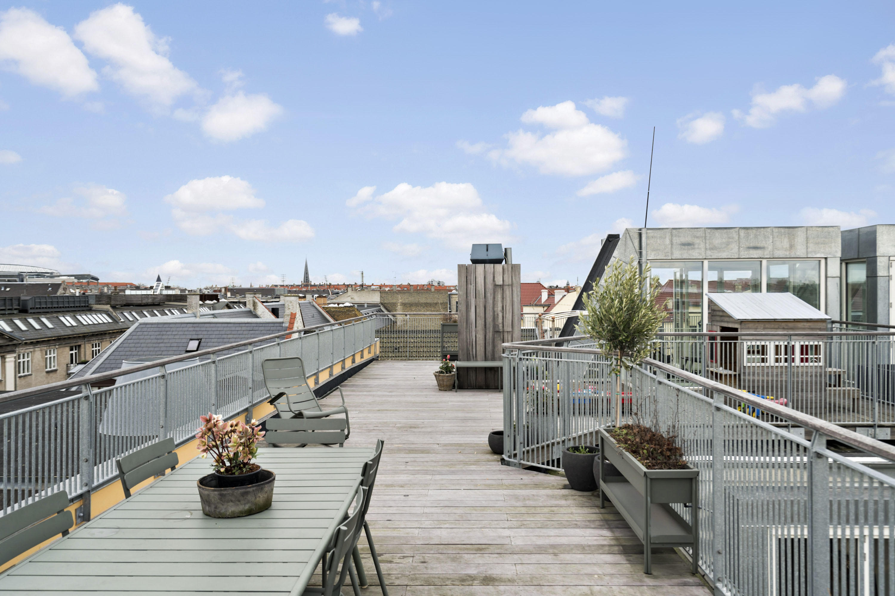 Luft midt i byen: Her er Danmarks vildeste tagterrasser