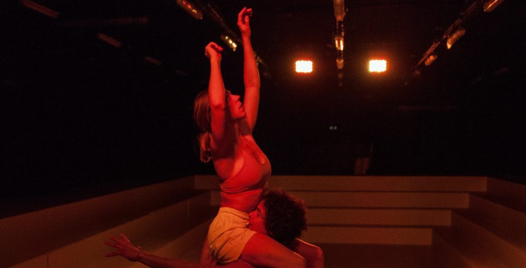 Se Porno på Teater Momentum