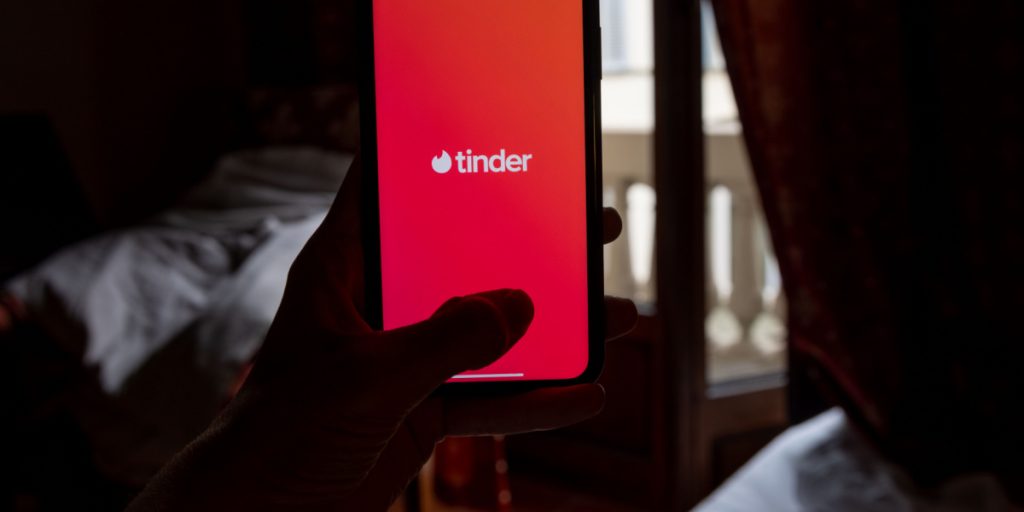 Hvorfor datingapps nogle gange gør mere skade end gavn