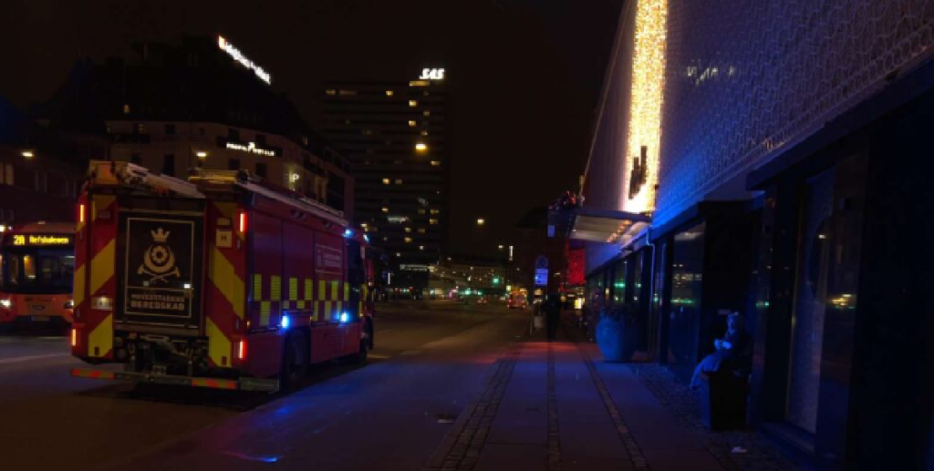 Julestemningen sat på pause: Brandvæsnet hastet ind i Tivoli