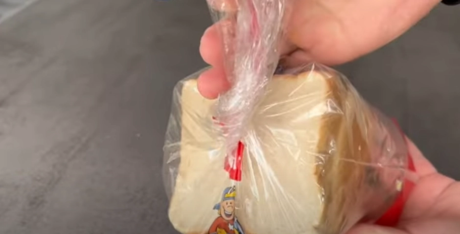 Meget få danskere gør det: Sådan pakker du dit brød, så det holder sig længere