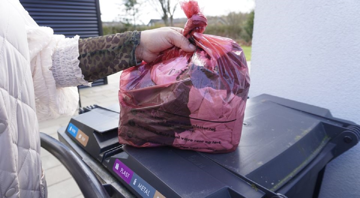 Røde poser på vej: Se her hvilken type affald, de skal bruges til