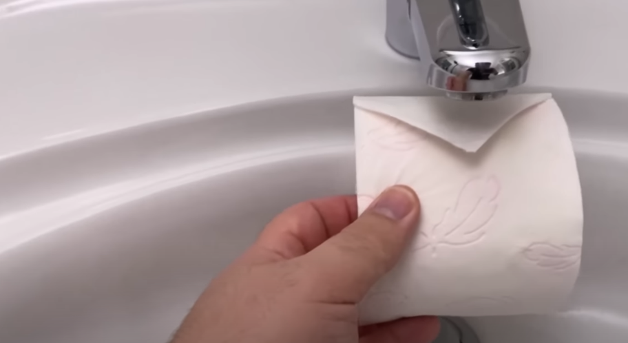 Hoteller holder dette toiletpapirs-trick hemmeligt for dig: Bare vent til du ser magien ske