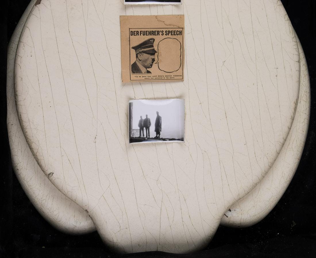 Det er nu du skal slå til: Hitlers toiletbræt kan blive dit