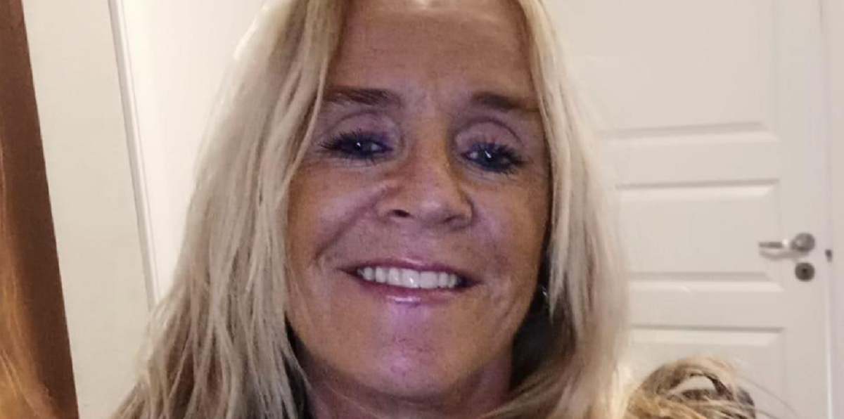 Tove mistede sin gudfar for mere end 10 år siden – men så ser hun et Facebook-opslag, der giver hende kuldegysninger