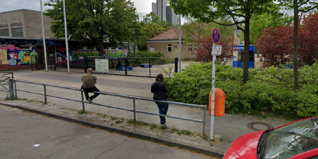 Drama på skole: 21-årig anholdt og rektor sendt på hospitalet