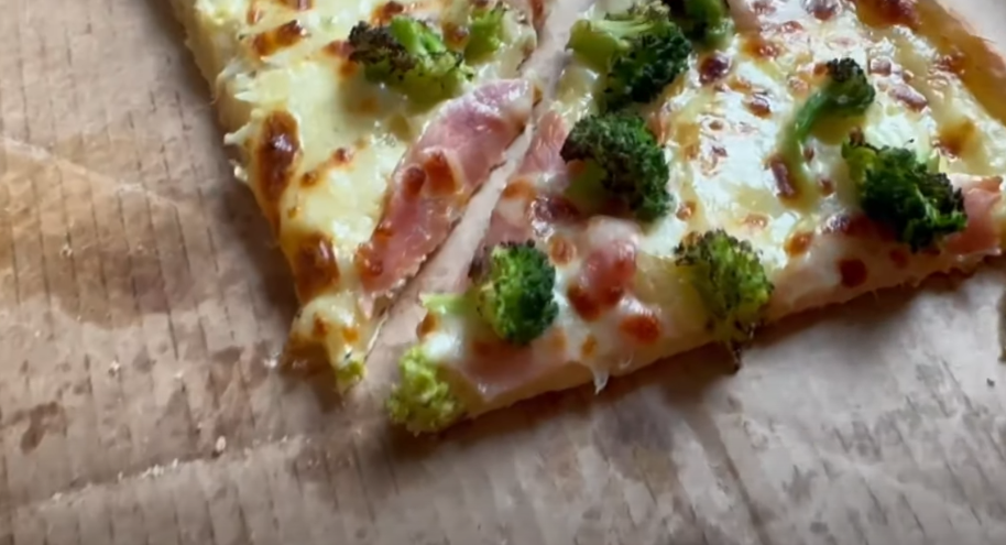 Her er den bedste måde at opvarme pizza på: Bunden forbliver sprød