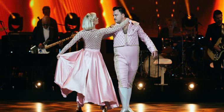 Umut Sakarya afslører: Lukker biksen