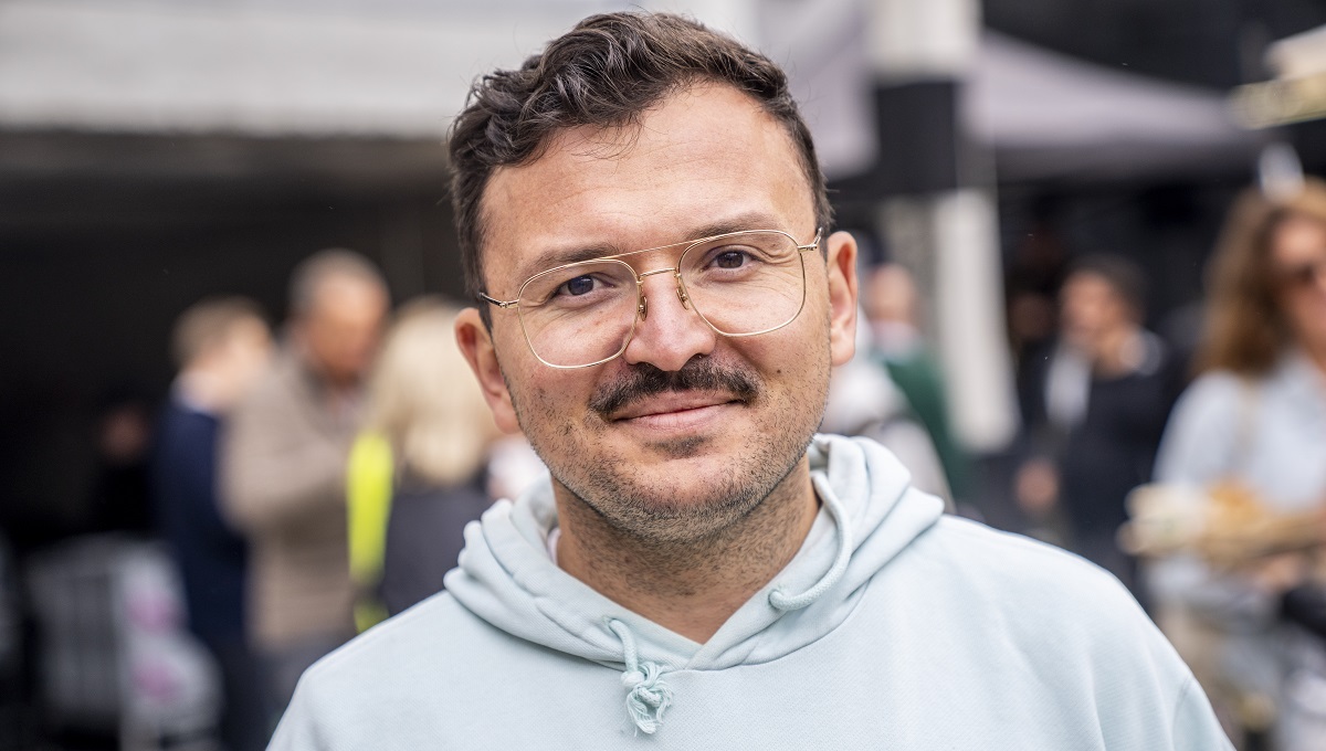 Optagelserne tog en drejning: Umut Sakarya deler stor nyhed