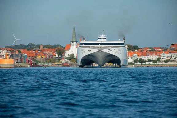 Molslinjen A/S køber Danske Færger A/S