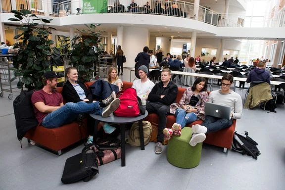 1.044 nye studerende får studieplads hos VIA i Horsens