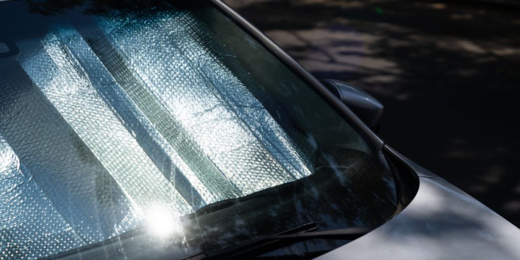 Mor lod datteren side i glohed bil, mens hun var på arbejde: Så indtræffer katastrofen