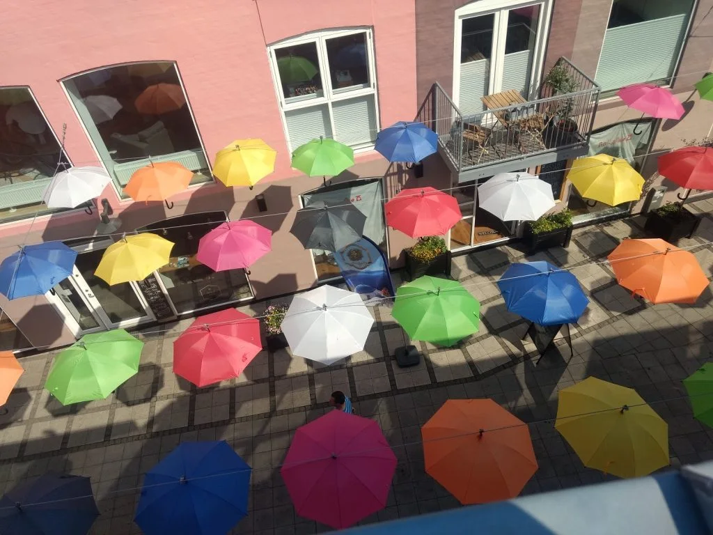 Højt til loftet i Vejle: Snart kommer der en grøn tagterrasse midt i byen