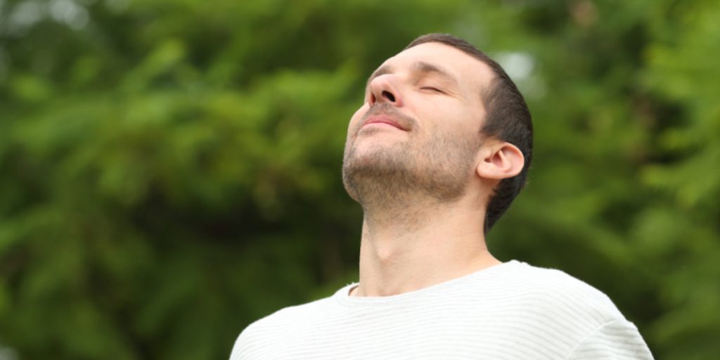 Læge afslører: Denne simple vejrtrækningsteknik kan styrke hukommelsen og bekæmpe infektioner