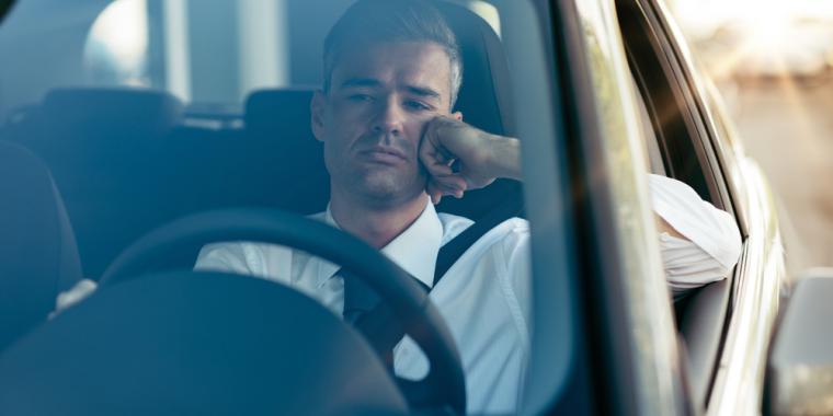 Fra juli bliver sløvhedsdetekteringssystem obligatorisk i alle biler: Sådan ser den, om du er træt