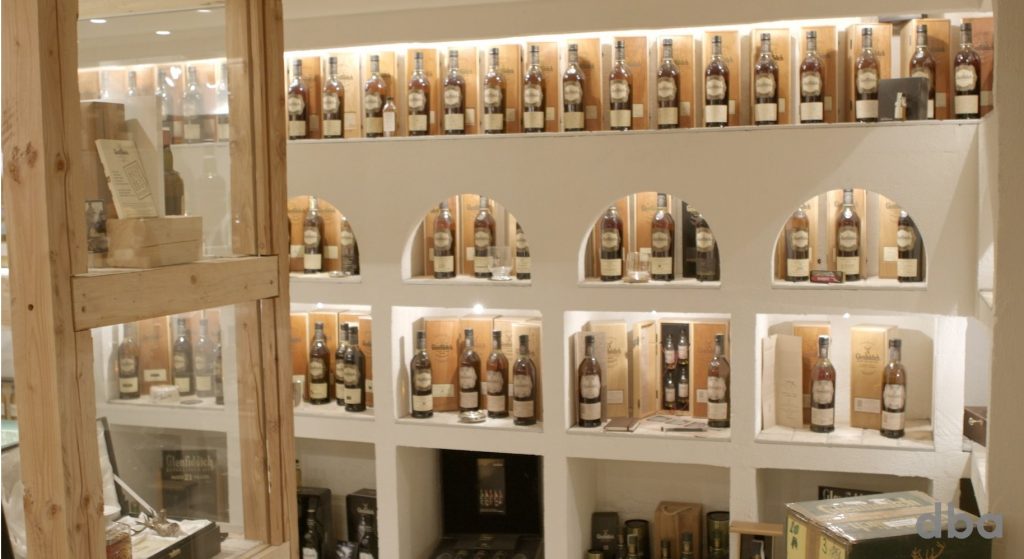 Hans-Henrik fik en whisky som gave, nu er den 50.000 kroner værd