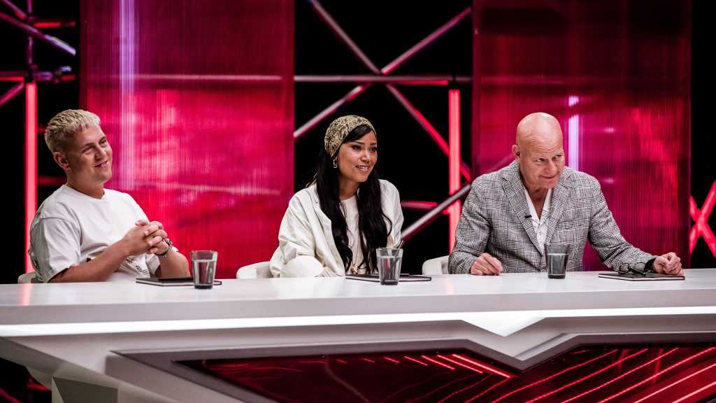 ‘X Factor’-dommer fyret: “TV 2 ryster posen”