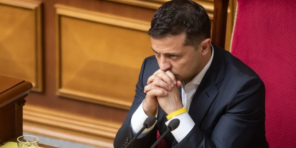 Skræmmende udvikling: To billeder viser præsident Zelenskyj med 41 dages mellemrum