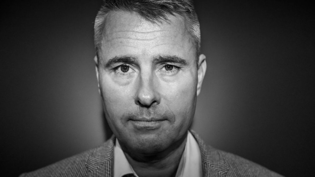 Henrik Sass Larsen får lov at beholde privilegier: Nu reagerer S