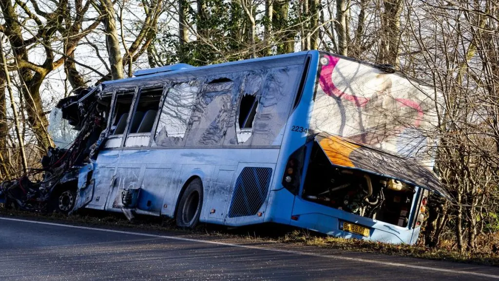 Busulykke dræbte to passagerer: Dette kan være årsagen